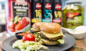 Co dać do hamburgera, aby zaskoczyć swoich gości smakiem?