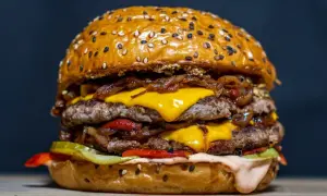Jak zrobić dobrego hamburgera – sekrety idealnego smaku i składników