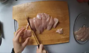 Jak pokroić filet z kurczaka - proste techniki, które musisz znać