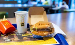 Ile kosztują burgery Maestro? Ceny, promocje i porównania ofert
