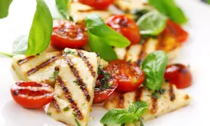 Halloumi jak zrobić: łatwy przepis na domowy ser, który zachwyci
