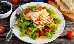 Grillowany ser halloumi z czym podawać - najlepsze połączenia smakowe