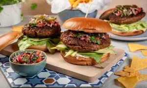 Jakie warzywa do burgera? Odkryj najlepsze dodatki dla smaku