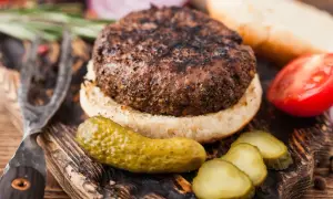 Jak zrobić kotlet do burgera - proste przepisy na idealne kotlety