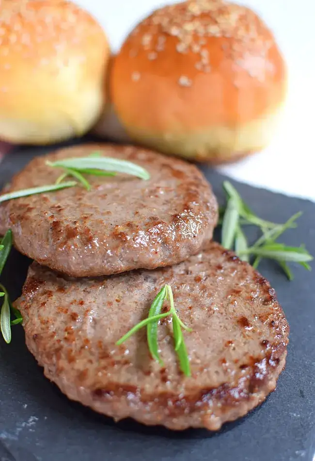 Zdjęcie Jak zrobić burger wołowy – prosta receptura na idealny smak